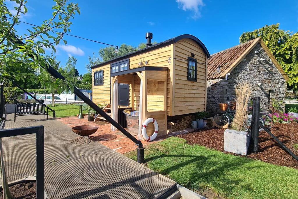SaltfordIsland Hut - Outdoor Bath Tub, Firepit And Water Equipmentアパートメント エクステリア 写真